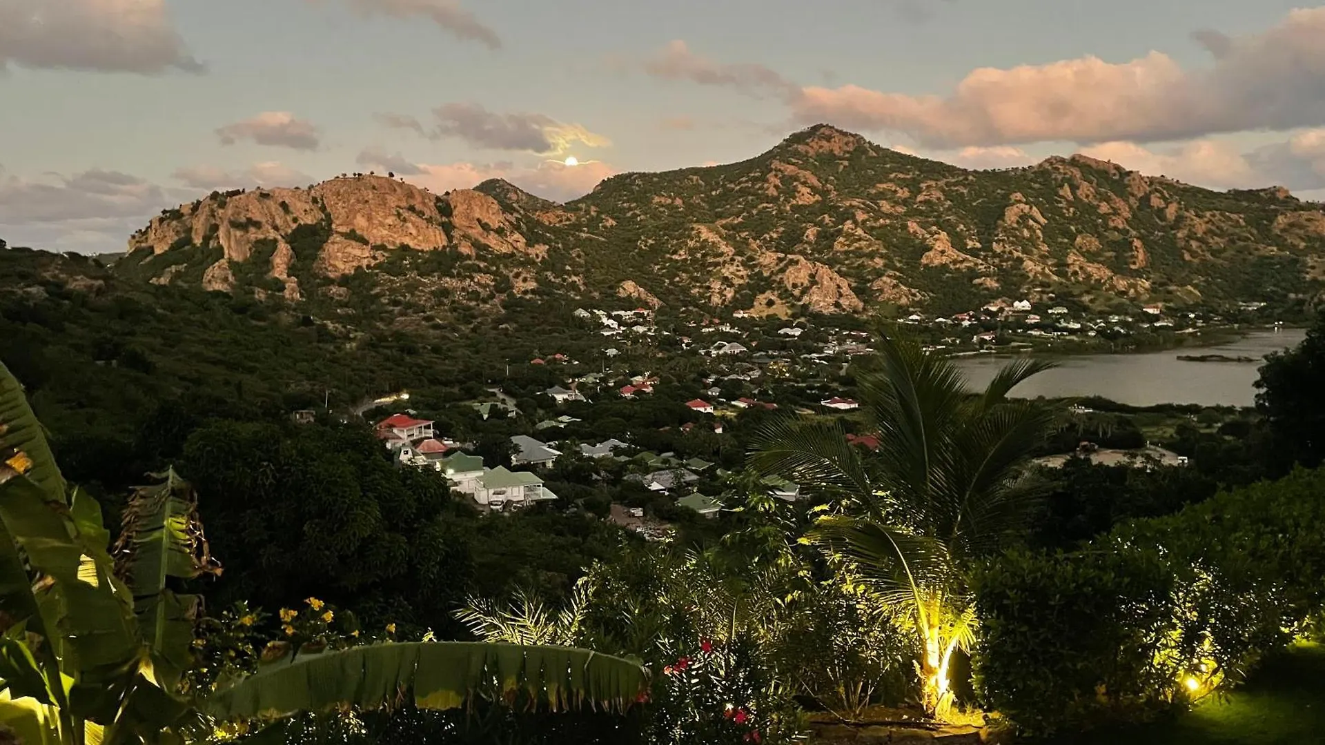 Проживание в семье Tourterelle Garden Room St. Barthelemy